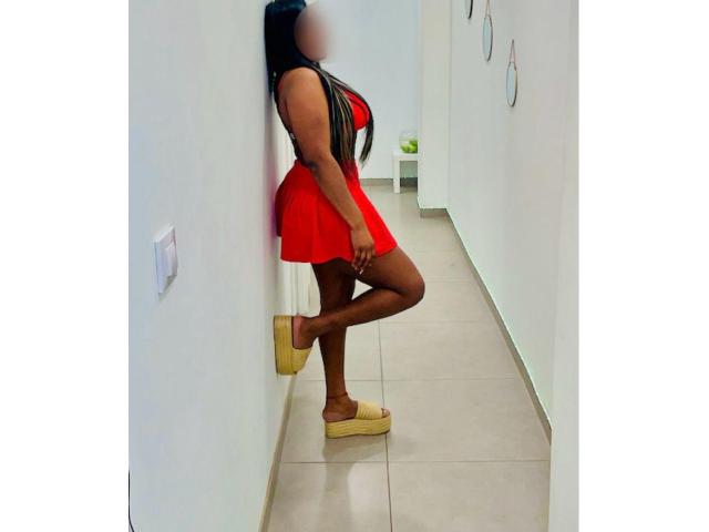 DIVERTIDA Y MUY CALIENTE. . . SALIDAS