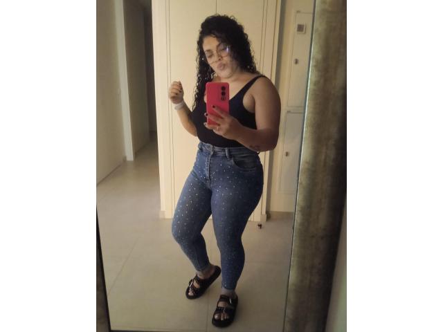 SOLO SALIDAS. ALEJANDRA SENSUAL Y JUGUETONA