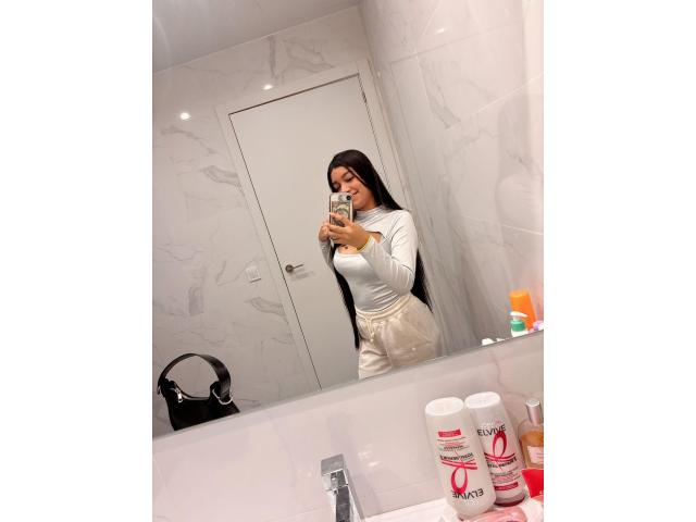 MIA – HERMOSA JOVEN