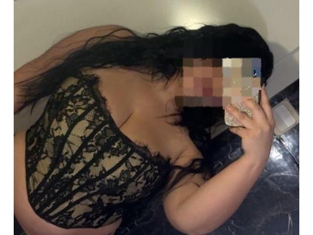 ZOE JOVEN ESTUDIANTE