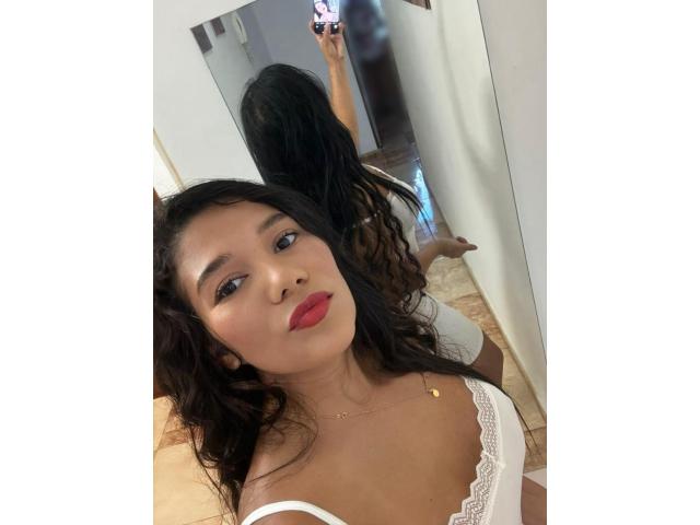 SALOME ATRACTIVA Y ENTREGADA