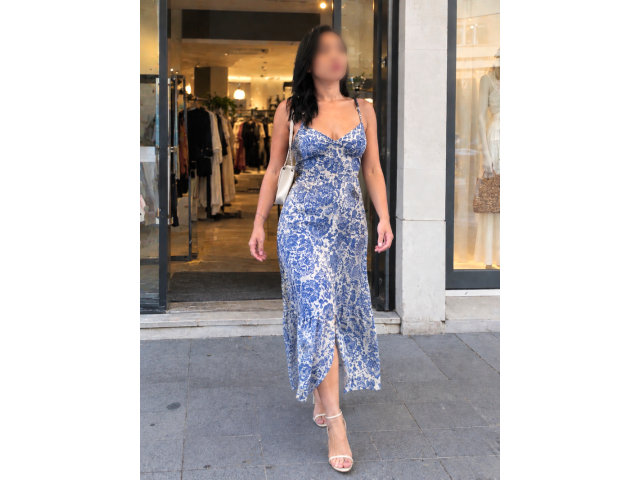 VANESA. BRASILEÑA. 26 AÑOS. TEL 944436785