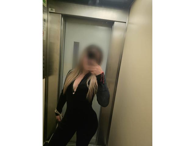 CAMILA CARIÑOSA SOLO SALIDAS EN BARCELONA