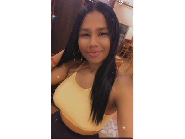 Latina caliente visiosa