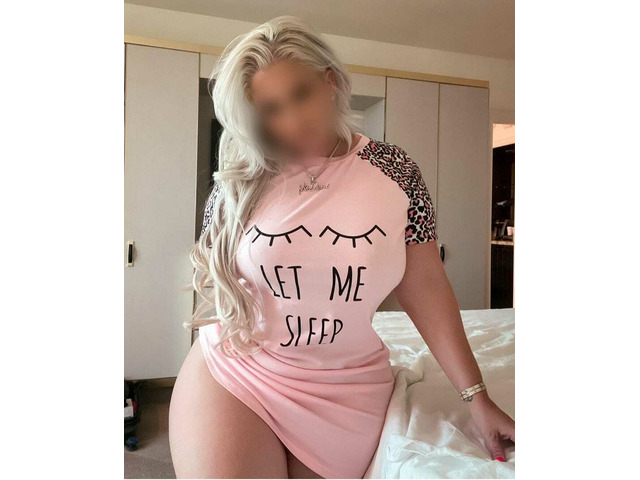 ROXY RUBIA EXPLOSIVA COLOMBIANA CURVY