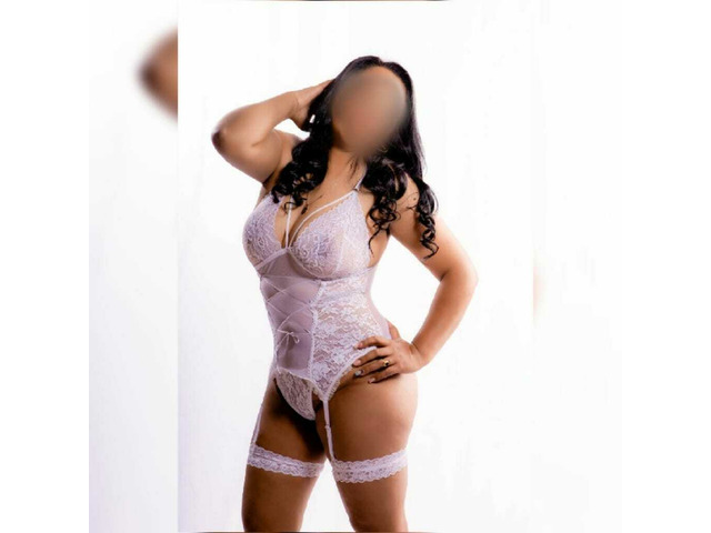 ofrezco noches llenas de pasión