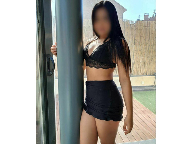 ANNE JOVENCITA CALIENTE Y TRAVIESA