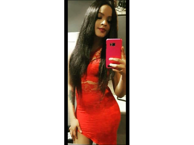 JOVEN MORENA EXOTICA