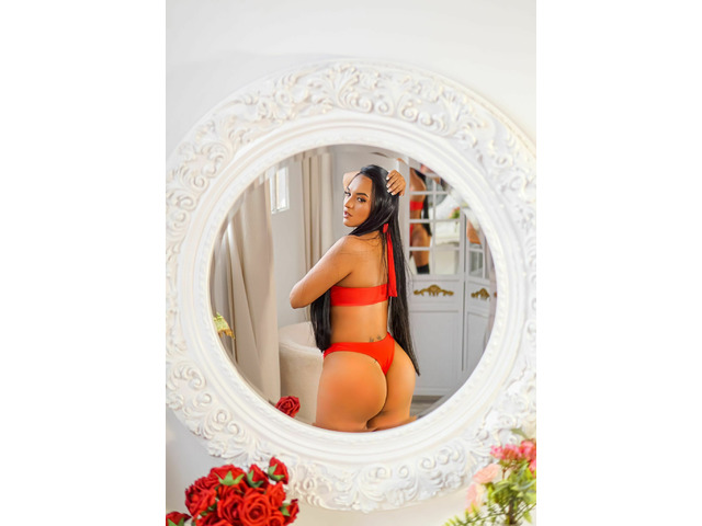 SOY RUBI UNA MASAJISTA LATINA