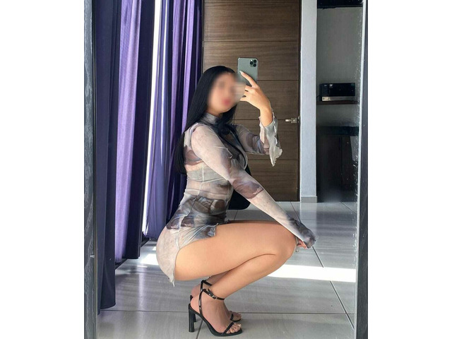 MORENITA DELGADITA MUY COMPLETA