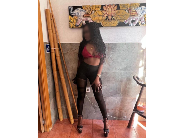 m* morena guapa elegante