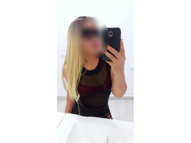 AGATA, UNA CHICA DULCE Y ATRACTIVA