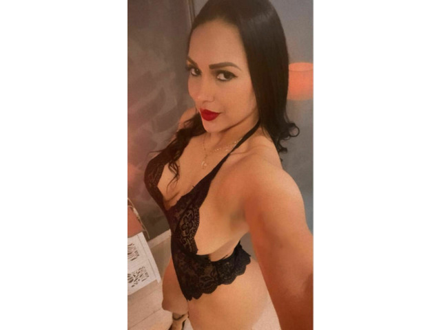 SOY LAURA UNA LATINA SUPER EXPLOSIVA
