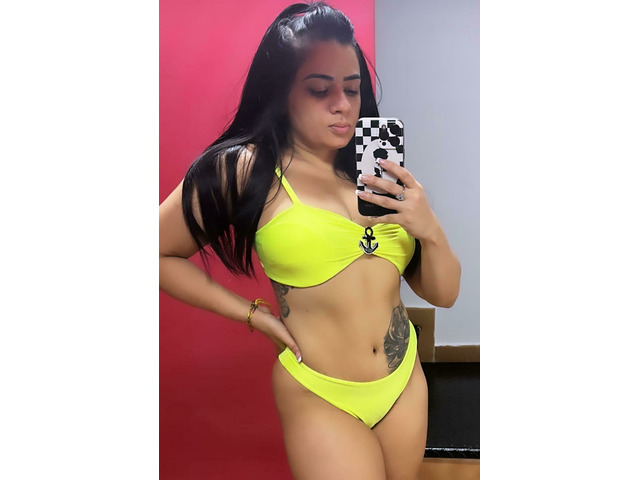MI COÑITO HUMEDO ESTA DESEOSO DE TU POLL