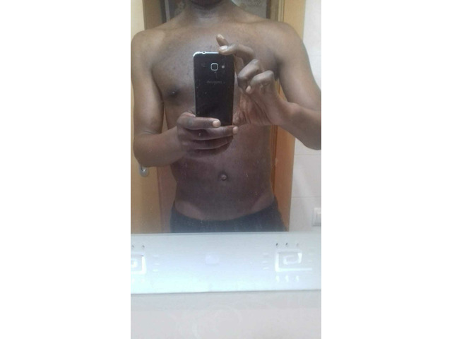 MASAJISTA NEGRO UNIXES