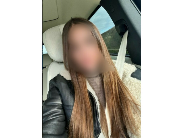 Guapa, pequeñita, delgadita
