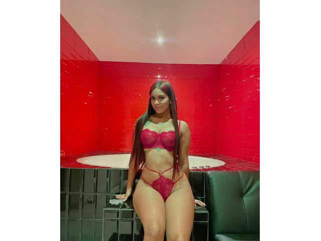 LINDA Y SENSUAL JOVENCITA