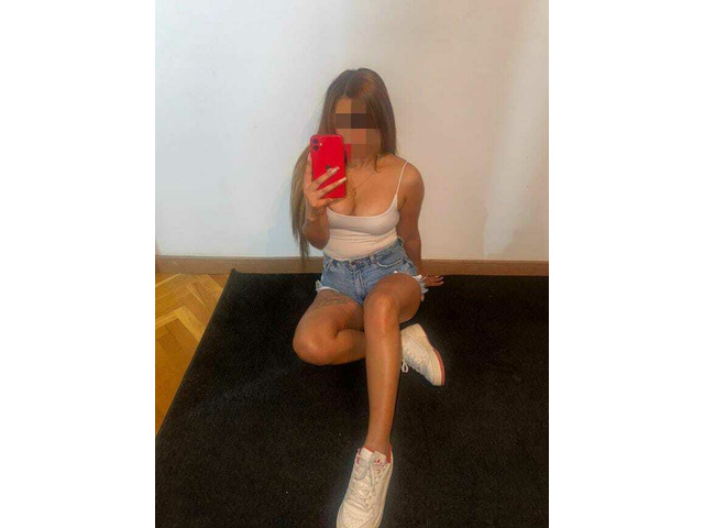 MADURITA CON UN CUERPO DE ESCANDALO