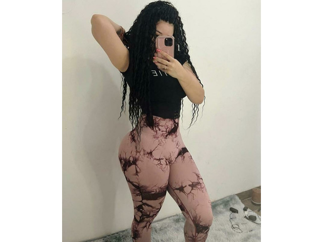 UNA CHICA CARIÑOSA, DISCRETA Y ESPONTANEA