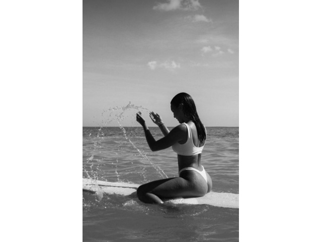 (L) THAIS, MORENA ESPECTACULAR