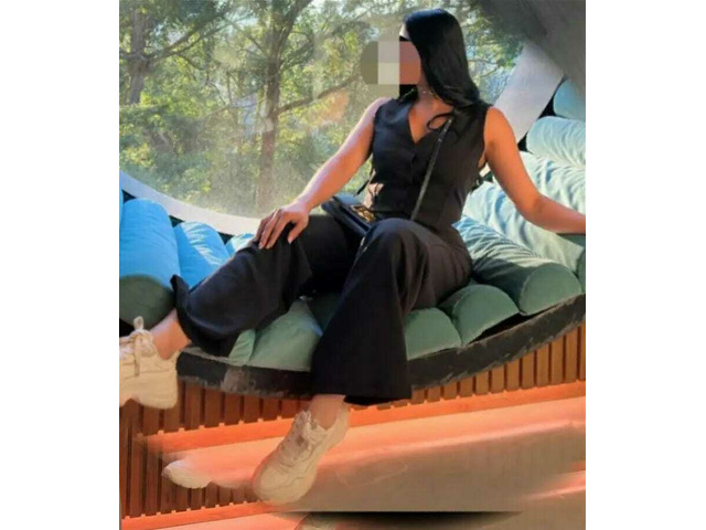 UNA MUJER CON BUEN GUSTO QUE SABE DISFRUTAR