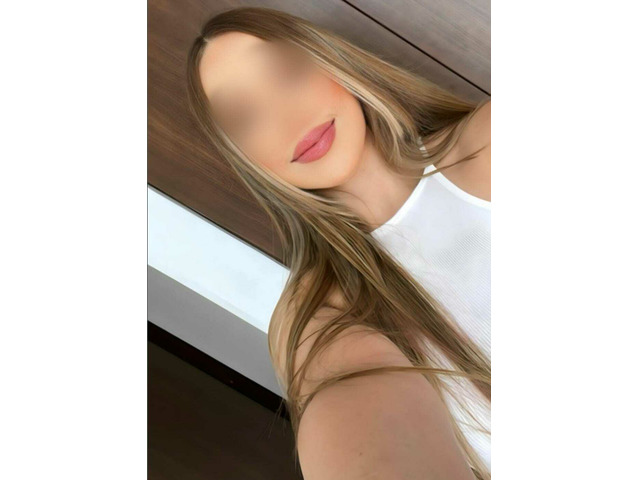 Chica atrevida y caliente para videollamada
