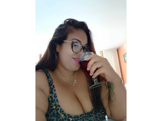 Madura bien complaciente y Latina