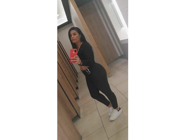 Sensual jovencita dispuesta a todo