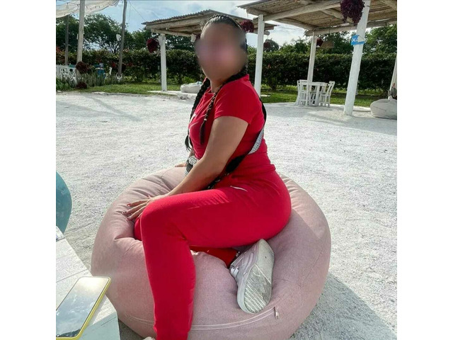 Sara 27 años colombiana