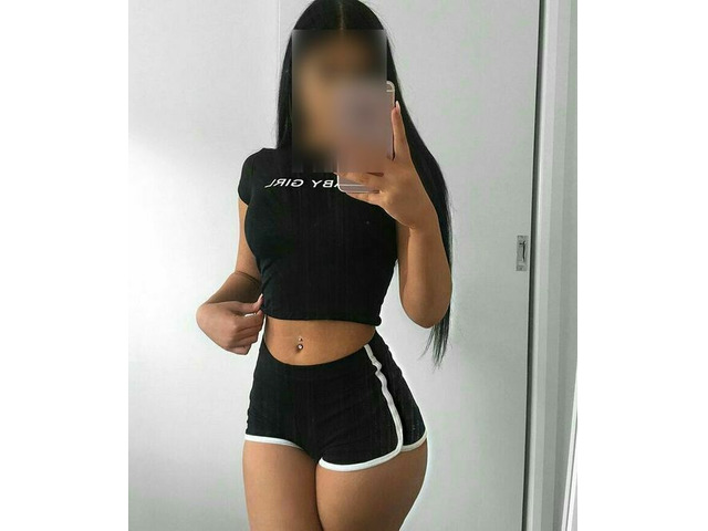 SARA LA TENTACION COLOMBIANA