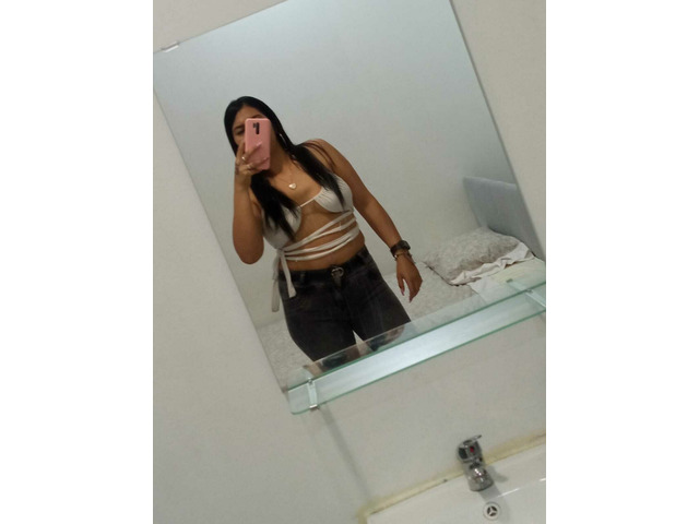 MIS AMORES SOY ORIANA UNA CHICA CACHONDA