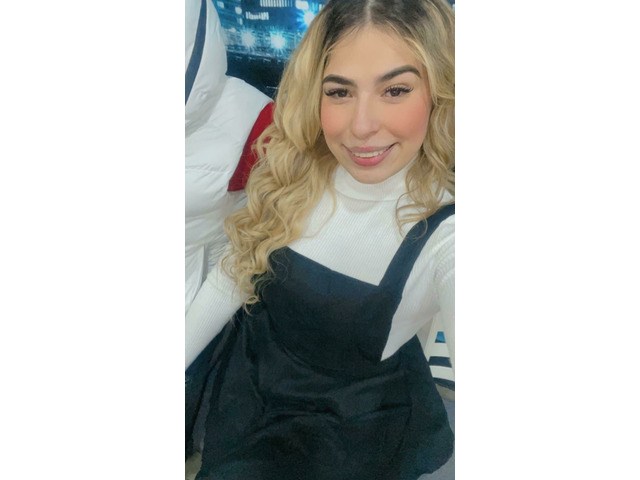 CHICA LATINA FOGOSA DISPUESTA A COMPLACERTE