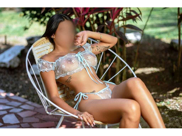 PRECIOSA Y DELICADA COLOMBIANA