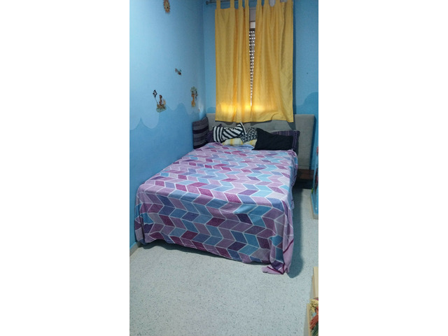 Habitación para chica o parejas por horas