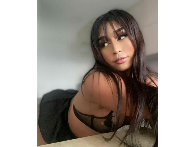 Jovencita TRANS caliente y divertida