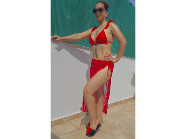 Valeria, una chica latina. Con manos de seda.