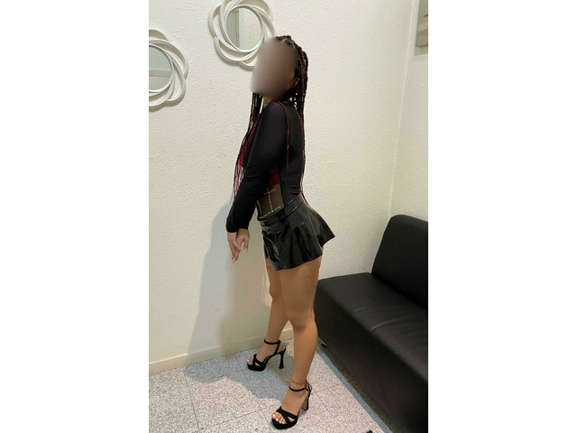 HERMOSA LATINA ENTREGADA A TI.