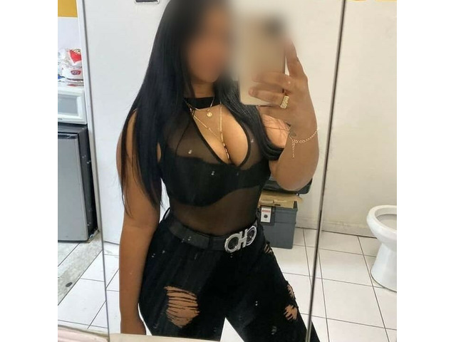 Guapa y divertida morenaza