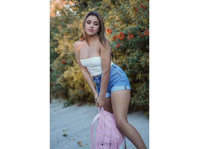 chica guapisima española con buenas curvas.