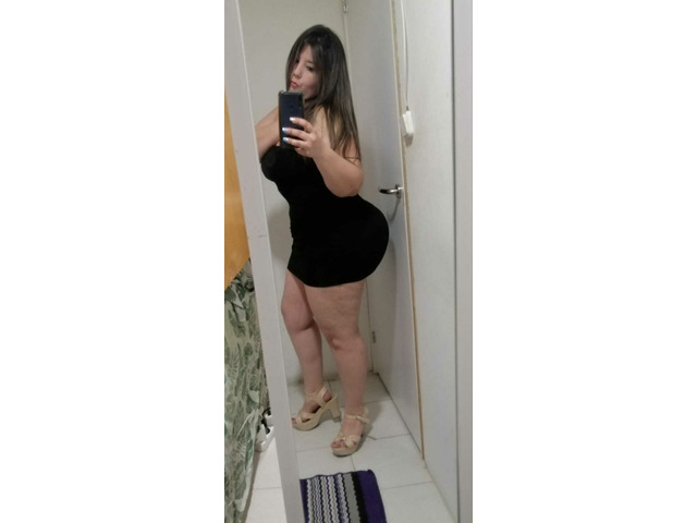 chica complaciente