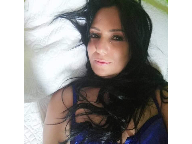 JULIA. MADURITA Y MUY COMPLETA. TE ESPERO