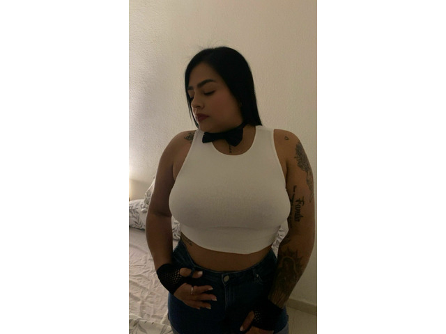 UNA CUBANITA EN MIS TETAS
