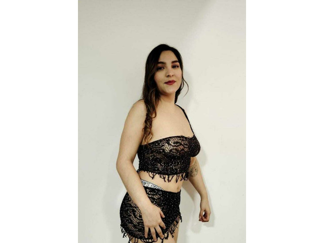 UN CUERPO LLENO DE ENCANTOS
