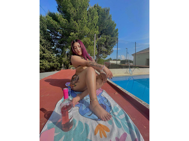 juguetona cariñosa picantosa latina