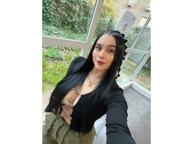 UNIVERSITARIA CON MASTER EN FOLLADAS