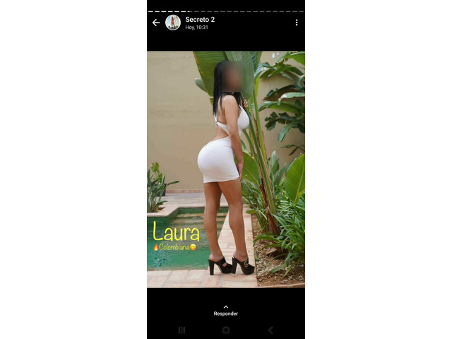 laura colombiana con curvas sexis y tetas xxl