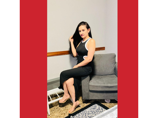Tania recién llegada dulce y encantadora