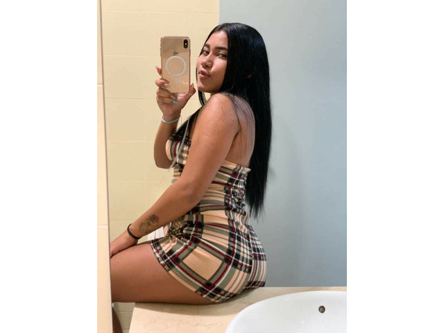 JOVENCITA DE 19 AÑITOS FLAQUITA
