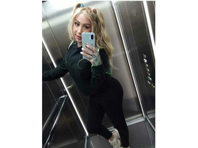 TRANS RUBIA SEDUCTORA DISPUESTA A COMPLACERTE