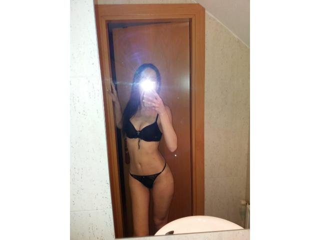 AMANDA, LATINA DELGADITA MUY COMPLACIENTE